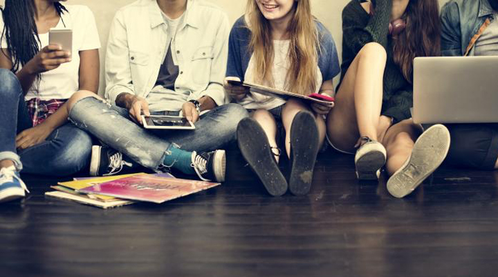Digital Footprint Guiding Teens To Cultivate A Positive Online Presence digital-footprint-guiding-teens-to-cultivate-a-positive-online-presence